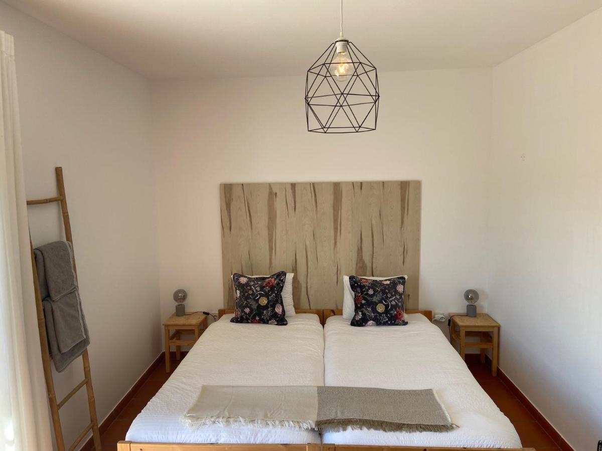 Guesthouse Releash Алжезур Екстериор снимка